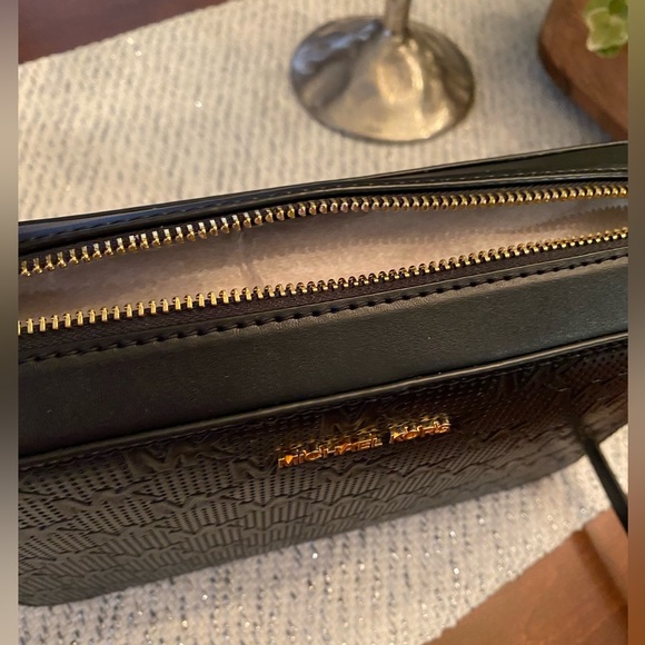 NWT! Michael Kors Jet Set Zip Crossbody Bag - Picture 8 of 16